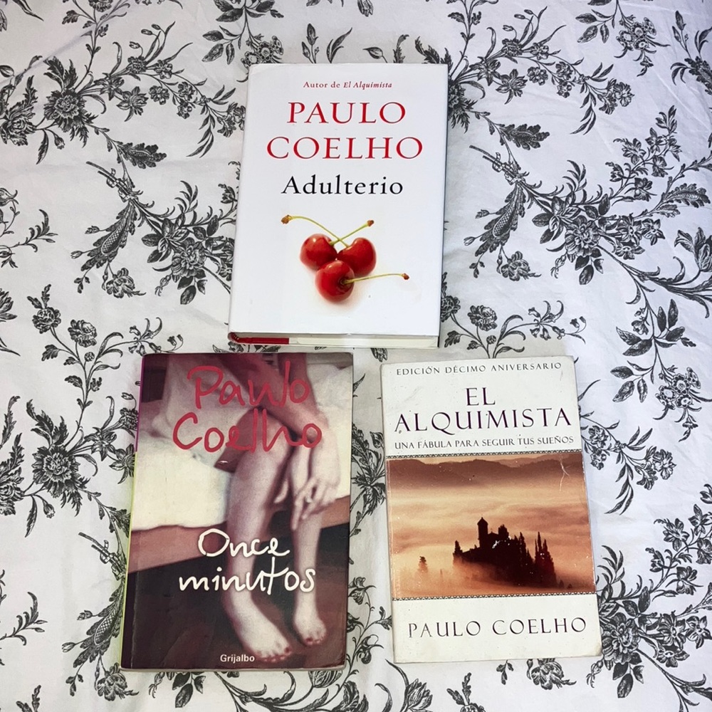 Paulo Coelho book bundle!
